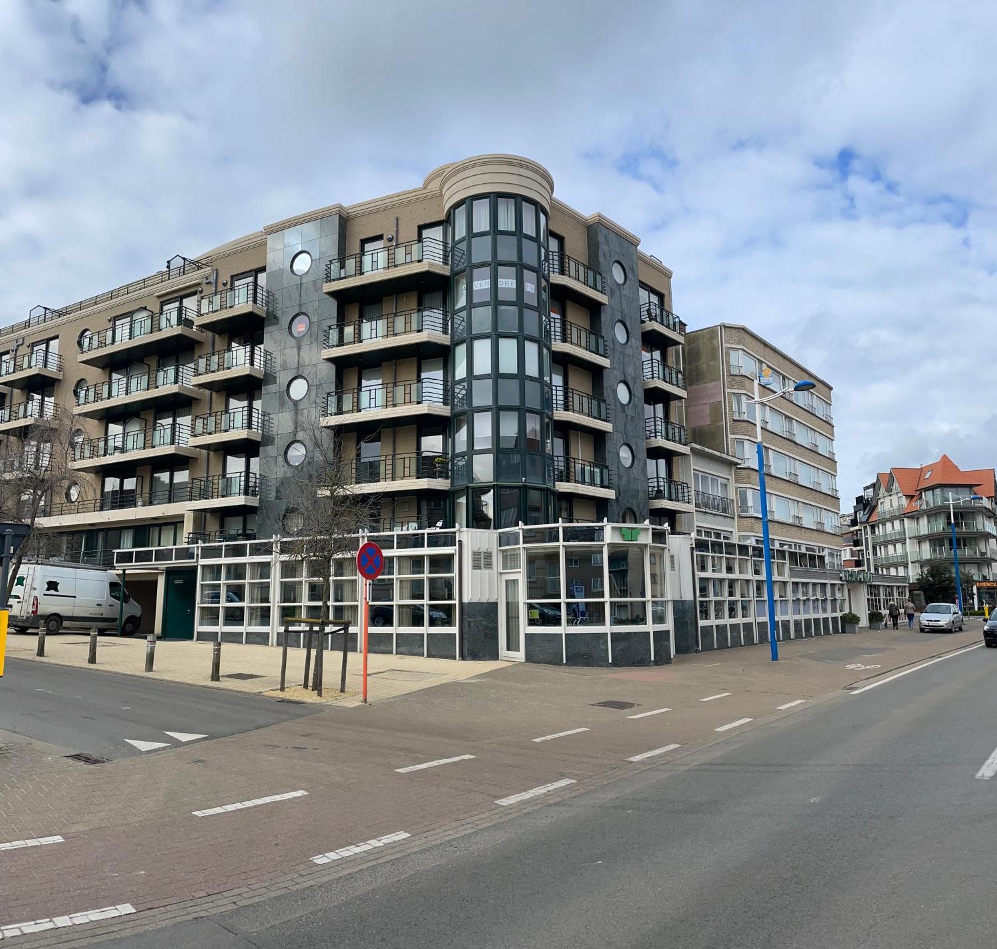 Appt Pablo Met Prive-Garage, Vlakbij Zee, In Koksijde-Bad Apartment Exterior photo